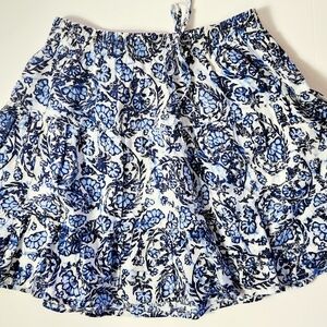 GAP girl's blue and white skirt size: (10) L